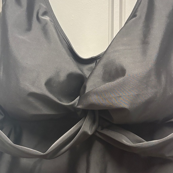 Black one piece bathing suit  with adjustable straps Medium coverage NWOT - Picture 3 of 11